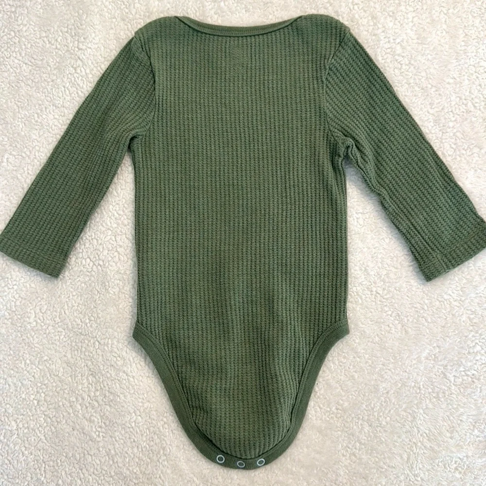 3/$15 🌸 Cloud Island Waffle Knit Long Sleeve Onesie Army Olive Green Bodysuit